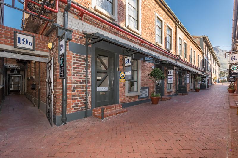 To Let Commercial Property for Rent in Mowbray Western Cape